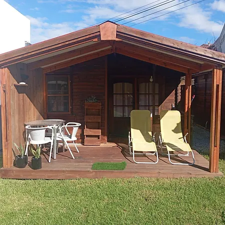 Dinocamp منزل ريفي لورينها